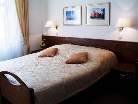 Hotel Restaurant Modra Hvezda Dobřany Δωμάτιο φωτογραφία